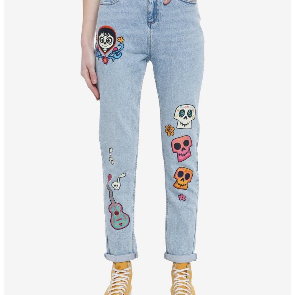 HP🎊🎊Disney Pixar Coco Mom Jeans